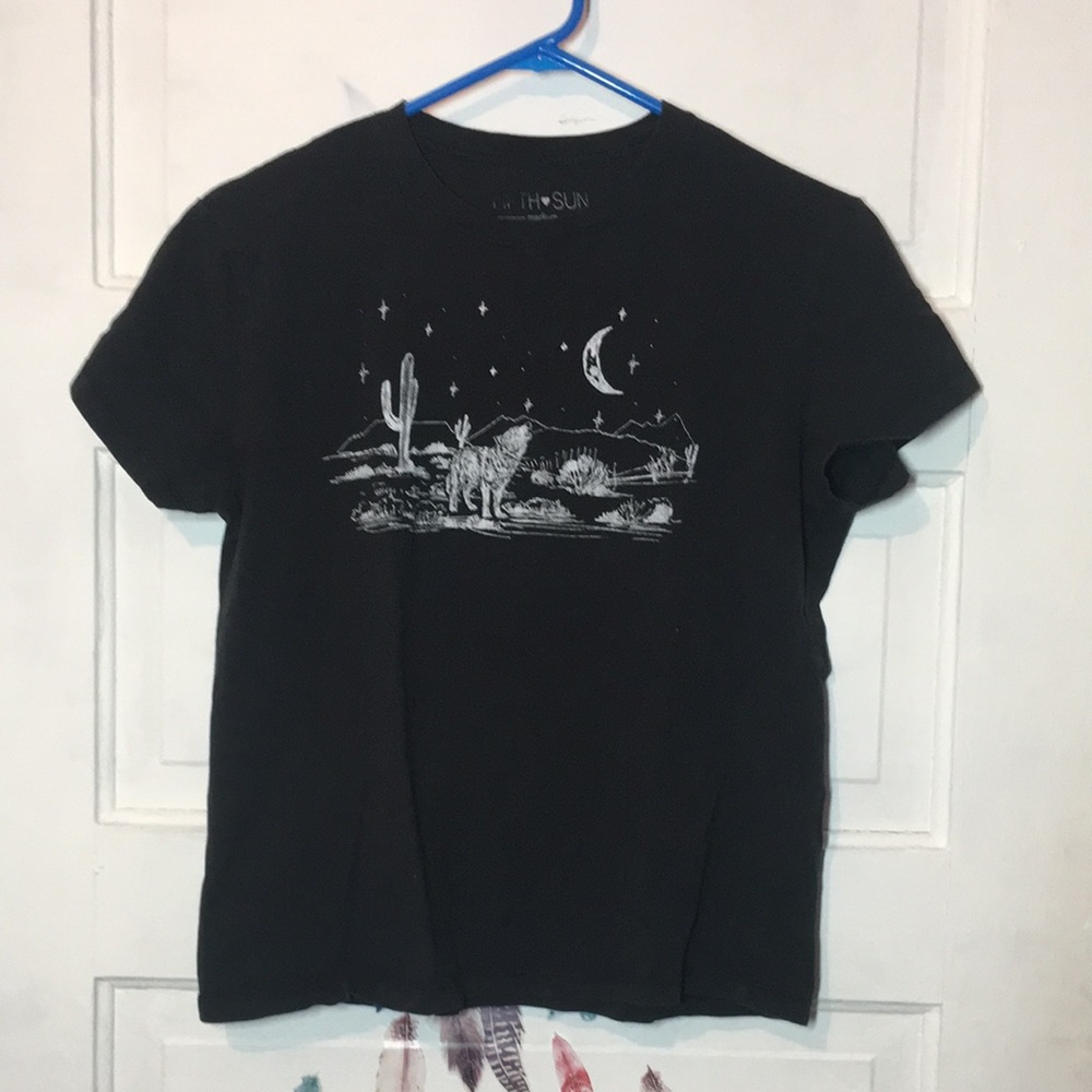 Wolf in the desert print black short sleeve tee